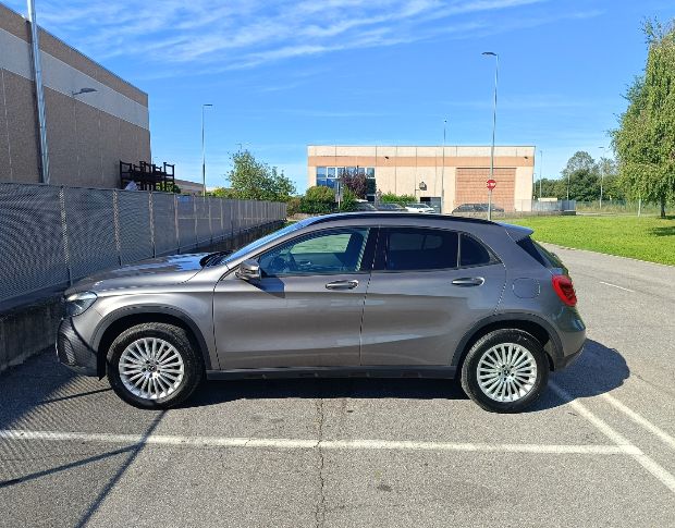 Mercedes GLA 180d foto 6